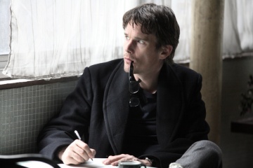 The Woman in the Fifth - Ethan Hawke 'Tom' in una foto di scena - The Woman in the Fifth