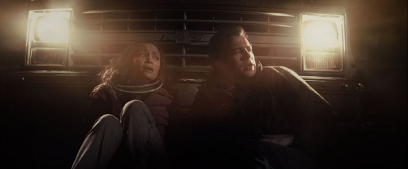 Vanishing on 7th Street - Thandie Newton 'Rosemary' con Hayden Christensen 'Luke' in una foto di scena - Vanishing on 7th Street