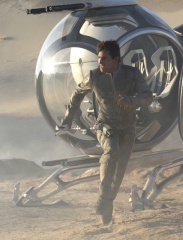 Oblivion - Tom Cruise 'Jack Harper' in una foto di scena - Credit: David James
© Universal Pictures - Oblivion 