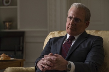 Vice-L'uomo nell'ombra - Steve Carell 'Donald Rumsfeld' in una foto di scena - Vice - L'uomo nell'ombra