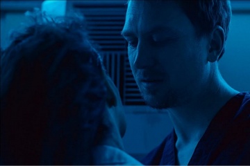 High Life - Lars Eidinger 'Chandra' con Juliette Binoche 'Dibs' in una foto di scena - High Life