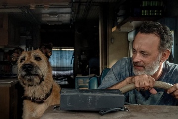 Finch - Tom Hanks 'Finch' col cane Seamus 'Goodyear' in una foto di scena - Finch