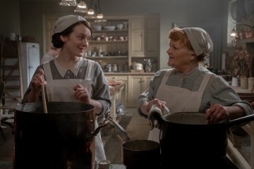 Downton Abbey 2: Una nuova era - (L to R): Sophie McShera 'Daisy Mason' e Lesley Nicol 'Beryl Patmore' in una foto di scena - Downton Abbey 2: Una nuova era