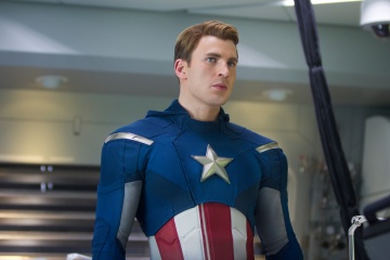 The Avengers - Chris Evans 'Steve Rogers/Captain America' in una foto di scena - Photo Credit: Zade Rosenthal.
Copyright: © 2011 MVLFFLLC. TM & © Marvel. All Rights Reserved. - Finch
