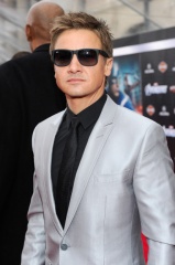 The Avengers - Jeremy Renner 'Clint Barton/Hawkeye'.
Red Carpet della Première di Los Angeles, California (USA) 11 Aprile 2012.
Copyright: © 2011 MVLFFLLC. TM & © Marvel. All Rights Reserved. - Fury