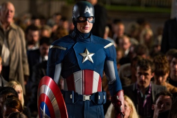The Avengers - Chris Evans 'Steve Rogers/Captain America' in una foto di scena - Photo Credit: Zade Rosenthal.
Copyright: © 2011 MVLFFLLC. TM & © Marvel. All Rights Reserved. - Fury