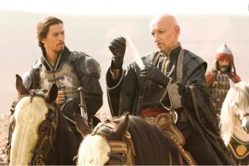 PRINCE OF PERSIA: THE SANDS OF TIME - (L-R) Toby Kebbell e Ben Kingsley - Foto: Andrew Cooper, SMPSP
© Disney Enterprises, Inc. and Jerry Bruckheimer, Inc. All rights reserved. - Prince of Persia-Le sabbie del Tempo
