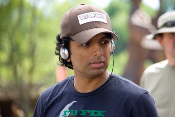 The Last Airbender - Il regista M. Night Shyamalan sul set - Photo Credit: Zade Rosenthal.
Copyright © 2010 PARAMOUNT PICTURES CORPORATION. All Rights Reserved. - L'ultimo dominatore dell'aria