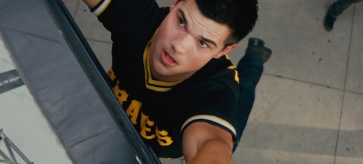 Abduction-Riprenditi la tua vita - Taylor Lautner 'Nathan' in una foto di scena - Photo: Courtesy of Lionsgate - Abduction - Riprenditi la tua vita
