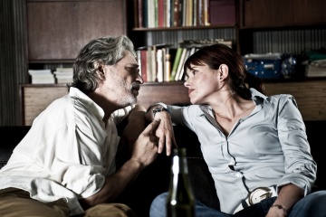 Scialla! (Stai sereno) - Fabrizio Bentivoglio 'Bruno' con Barbora Bobulova 'Tina' in una foto di scena - Scialla! (Stai sereno)