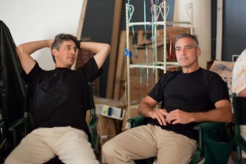 Paradiso amaro - (L to R): il regista e sceneggiatore Alexander Payne e George Clooney 'Matt King' sul set - Paradiso amaro