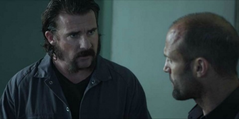 Killer Elite - (L to R): Dominic Purcell 'Davies' e Jason Statham 'Danny' in una foto di scena - Killer Elite