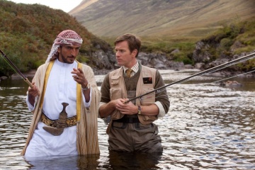 Il pescatore di sogni - (L to R): Amr Waked 'Sheikh' e Ewan McGregor 'Alfred (Fred) Jones' in una foto di scena - Il pescatore di sogni