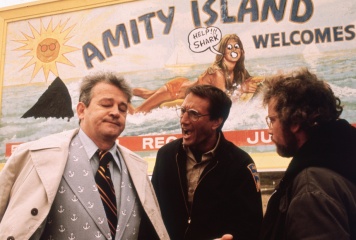 Lo squalo - (L to R): Murray Hamilton 'Vaughn', Roy Scheider 'Brody' e Richard Dreyfuss 'Hooper'in una foto di scena - Lo Squalo
