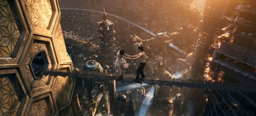 Cloud Atlas - Doona Bae 'Sonmi-451' con Jim Sturgess 'Hae-Joo Chang' in una foto di scena - Episodio '2144, Neo Seoul' - Cloud Atlas