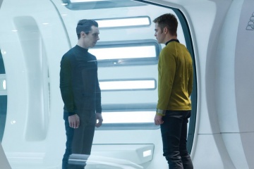 Into Darkness-Star Trek - (L to R): Benedict Cumberbatch 'John Harrison/Khan' e Chris Pine 'James T. Kirk' in una foto di scena - Photo: Zade Rosenthal
© 2013 Paramount Pictures. All Rights Reserved. - Into Darkness - Star Trek
