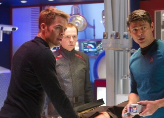 Into Darkness-Star Trek - (L to R): Chris Pine 'James T. Kirk', Simon Pegg 'Scotty' e Karl Urban 'Bones' in una foto di scena - Photo: Zade Rosenthal
© 2013 Paramount Pictures. All Rights Reserved. - Into Darkness - Star Trek
