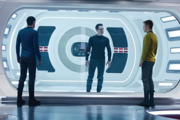 Into Darkness-Star Trek - (L to R): Zachary Quinto 'Spock', Benedict Cumberbatch 'John Harrison/Khan' e Chris Pine 'James T. Kirk' in una foto di scena - Photo: Zade Rosenthal
© 2013 Paramount Pictures. All Rights Reserved. - Into Darkness - Star Trek