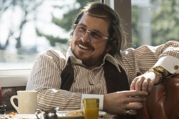 American Hustle-L'apparenza inganna - Christian Bale 'Irving Rosenfeld' in una foto di scena - American Hustle - L'apparenza inganna