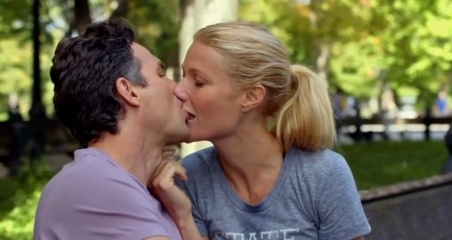 Tentazioni (Ir)resistibili - Mark Ruffalo 'Adam' con Gwyneth Paltrow 'Phoebe' in una foto di scena - Tentazioni (Ir)resistibili