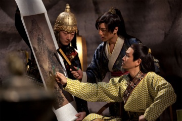 Sex and Zen 3D - (L to R): Hiro Hayama 'Wei Yangsheng' (al centro) e Tony Ho 'Principe di Ning' in una foto di scena - Sex and Zen 3D