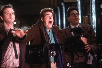 Ghostbusters-Acchiappafantasmi - (L to R): Bill Murray 'Dott. Peter Venkman', Dan Aykroyd 'Dott. Raymond (Ray) Stantz' ed Harold Ramis 'Dott. Egon Spengler' in una foto di scena - Ghostbusters - Acchiappafantasmi