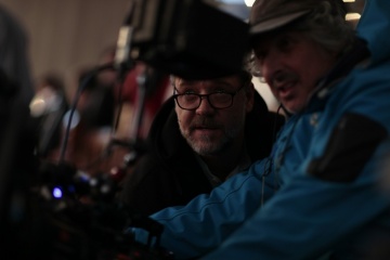 The Water Diviner - Il regista e interprete Russell Crowe 'Connor' (a sinistra) sul set - The Water Diviner