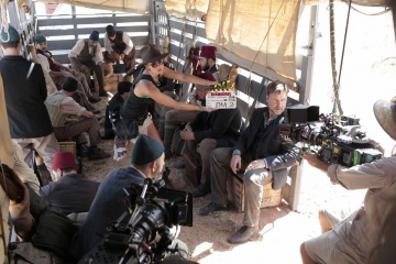 The Water Diviner - Il regista e interprete Russell Crowe 'Connor' (a destra) sul set - The Water Diviner