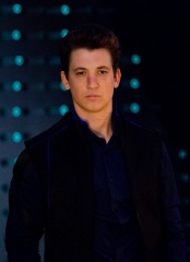 The Divergent Series: Insurgent - Miles Teller 'Peter Hayes' in una foto di scena - The Divergent Series: Insurgent