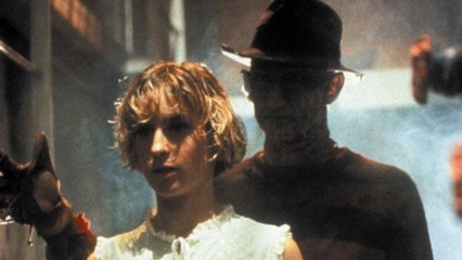 Nightmare-Dal profondo della notte - Amanda Wyss 'Tina Gray' con Robert Englund 'Freddy Krueger' in una foto di scena - Nightmare - Dal profondo della notte