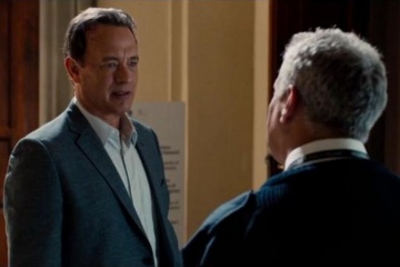 Inferno - Tom Hanks 'Robert Langdon' (a sinistra) in una foto di scena - Inferno