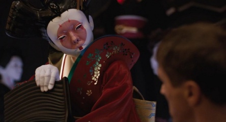 Ghost in the Shell - Rila Fukushima 'Geisha vestita di rosso' in una foto di scena - Ghost in the Shell