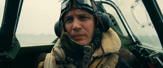 Dunkirk - Tom Hardy 'Farrier' in una foto di scena - Photo Credit: Melinda Sue Gordon.
Copyright: © 2017 WARNER BROS. ENTERTAINMENT INC. ALL RIGHTS RESERVED. - Dunkirk