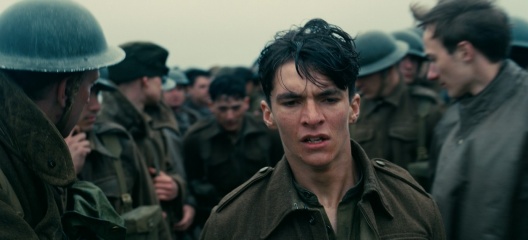 Dunkirk - Fionn Whitehead 'Tommy' in una foto di scena - Photo Credit: Courtesy of Warner Bros. Pictures.
Copyright: © 2017 WARNER BROS. ENTERTAINMENT INC. ALL RIGHTS RESERVED. - Dunkirk