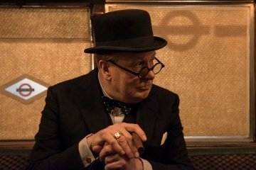L'ora più buia - Gary Oldman 'Winston Churchill' in una foto di scena - L'ora più buia