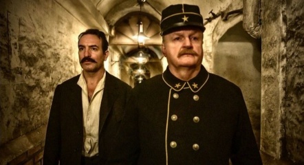 L'ufficiale e la spia - Jean Dujardin 'Marie Georges Picquart' (a sinistra) in una foto di scena - L'ufficiale e la spia