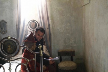 Pinocchio - Il regista Matteo Garrone con Federico Ielapi 'Pinocchio' sul set - Pinocchio