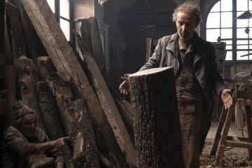 Pinocchio - (L to R): Paolo Graziosi 'Mastro Ciliegia' e Roberto Benigni 'Geppetto' in una foto di scena - Pinocchio