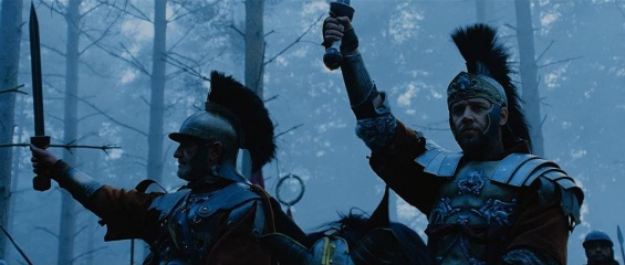 Il gladiatore - Russell Crowe 'Massimo Decimo Meridio' (a destra) in una foto di scena - Il gladiatore