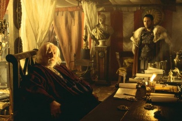 Il gladiatore - (L to R): Richard Harris 'Marco Aurelio' e Russell Crowe 'Massimo Decimo Meridio' in una foto di scena - Il gladiatore