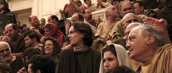 Il gladiatore - Tommy Flanagan 'Cicero' (al centro) in una foto di scena - Il gladiatore