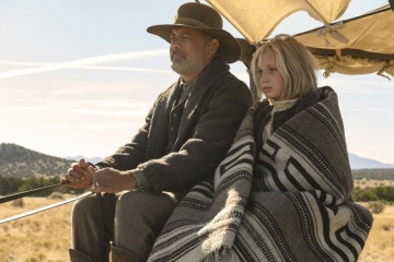 Notizie dal mondo - Tom Hanks 'Capitano Jefferson Kyle Kidd' con Helena Zengel 'Johanna Leonberger' in una foto di scena - Notizie dal mondo