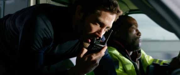 Ambulance - (L to R): Jake Gyllenhaal 'Danny Sharp' e Yahya Abdul-Mateen II 'Will Sharp' in una foto di scena - Ambulance