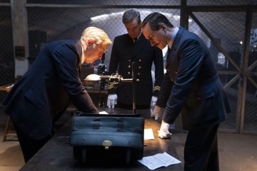 L'arma dell'inganno-Operazione Mincemeat - (L to R): Simon Russell Beale 'Winston Churchill', Colin Firth 'Ewen Montagu' e Matthew Macfadyen 'Charles Cholmondeley' in una foto di scena - L'arma dell'inganno - Operazione Mincemeat