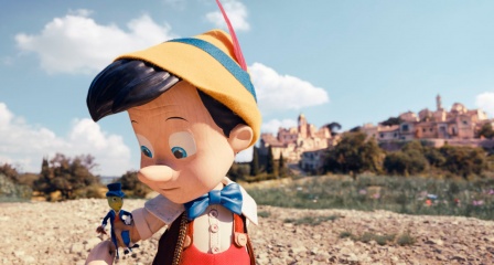 Pinocchio - (L to R): 'Grillo Parlante' (Voce originale di Joseph Gordon-Levitt) e 'Pinocchio' (Voce originale di Benjamin Evan Ainsworth) in una foto di scena - Photo Credit: Courtesy of Disney Enterprises, Inc. © 2022 Disney Enterprises, Inc. All Rights Reserved. - Pinocchio