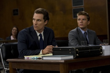 The Lincoln Lawyer - (L to R): Matthew McConaughey 'Mickey Haller' e Ryan Phillippe 'Louis Ross Roulet' in una foto di scena
© 2010 - Lionsgate, Inc. - The Lincoln Lawyer